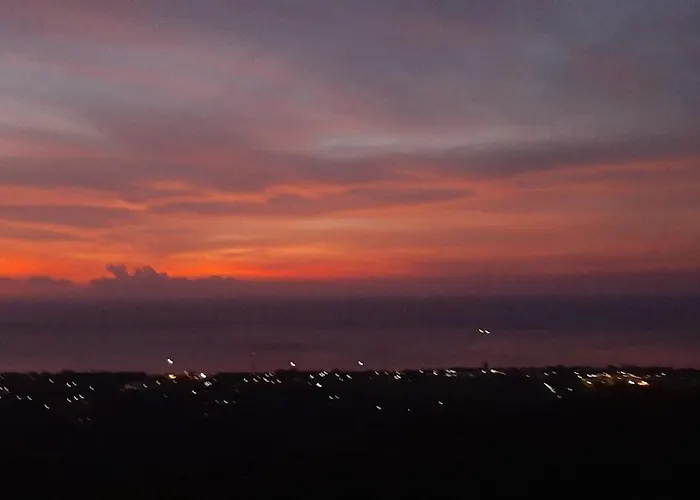 Liri - Ocean, Hills, Valley View