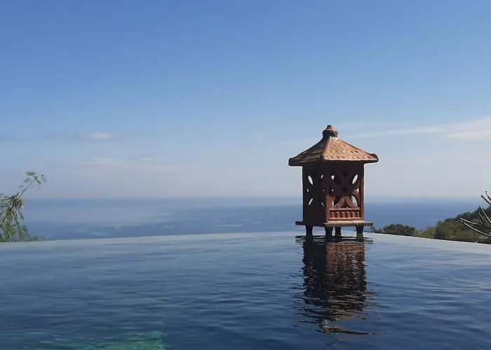 Liri - Ocean, Hills, Valley View Villa *