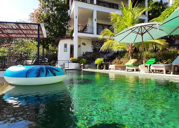Liri - Ocean, Hills, Valley View Villa *